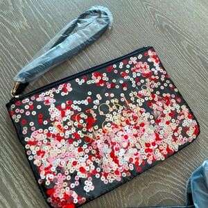 Victoria's Secret wristlet👛